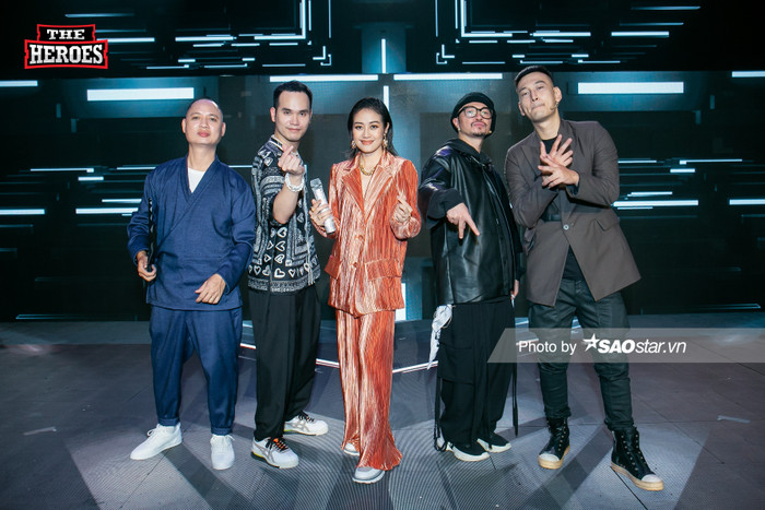 Dàn master của chương trình bao gồm những nhà sản xuất nổi tiếng: Nguyễn Hải Phong, Khắc Hưng, Hà Lê và Nimbia.