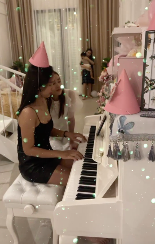 Một góc căn biệt thự của Trường Giang - Nhã Phương được hé lộ