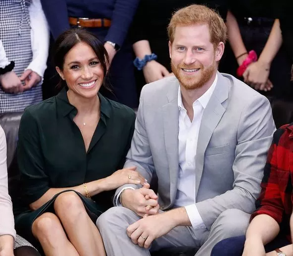 Harry gọi quãng thời gian ở hoàng gia là 'cơn ác mộng', từng được người thân khuyên 'chấp nhận cuộc chơi' Ảnh 2