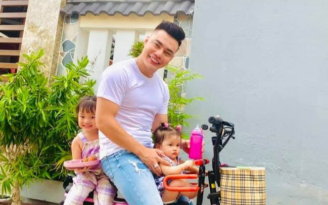Lê Dương Bảo Lâm bị bà xã 'trách móc' vì quá mê con mà quên đi vợ Ảnh 2