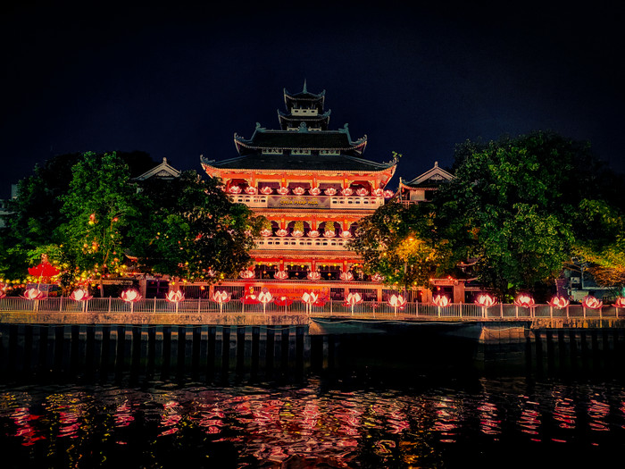 Mãn nhãn ngắm vẻ đẹp lung linh của ngôi chùa nức tiếng Sài Gòn trước Đại lễ Phật đản Ảnh 8