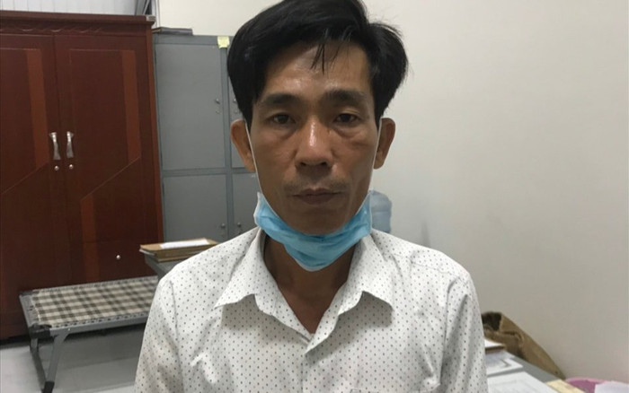 Người đàn ông dùng 'thẻ công vụ đặc biệt' giả để tiếp cận 5 người Trung Quốc nhập cảnh trái phép Ảnh 2