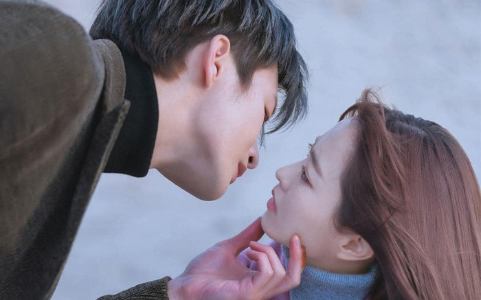 5 khoảnh khắc lãng mạn nghẹt thở của Seo In Guk và Park Bo Young trong 'Doom At Your Service' Ảnh 2