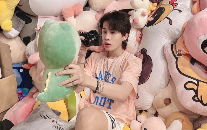 Rảnh rỗi mùa dịch, Jack mở studio chụp ảnh cho thú bông nhưng lại bị fan 'cà khịa' điều này Ảnh 2