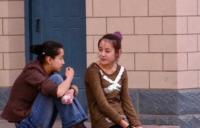 Không hoàn hảo như mọi người nghĩ, Địch Lệ Nhiệt Ba lộ khuyết điểm lớn ngay từ khi còn bé Ảnh 3