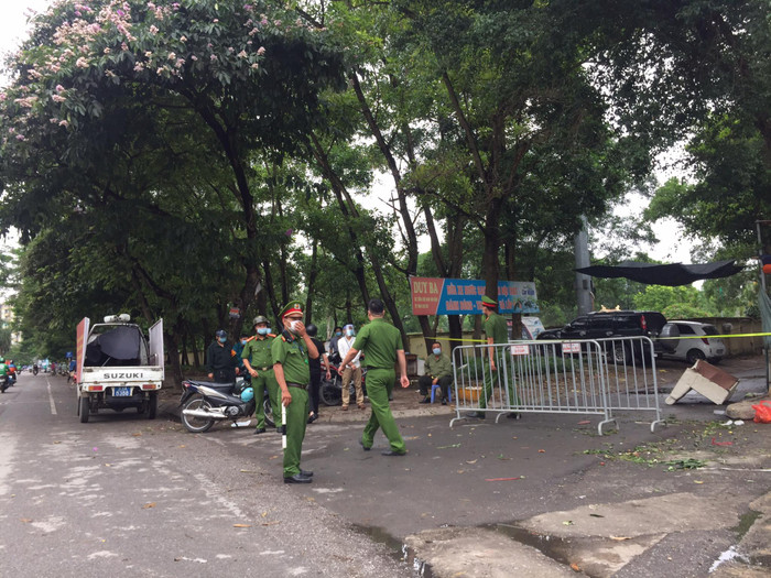 Hà Nội tạm phong toả chợ Xanh Văn Quán vì có ca nghi mắc COVID-19 Ảnh 4