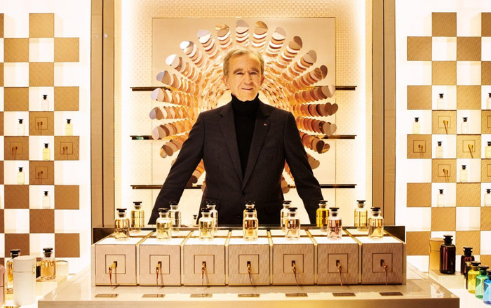 Ông chủ Louis Vuitton soán ngôi giàu nhất thế giới của tỷ phú Jeff Bezos Ảnh 2