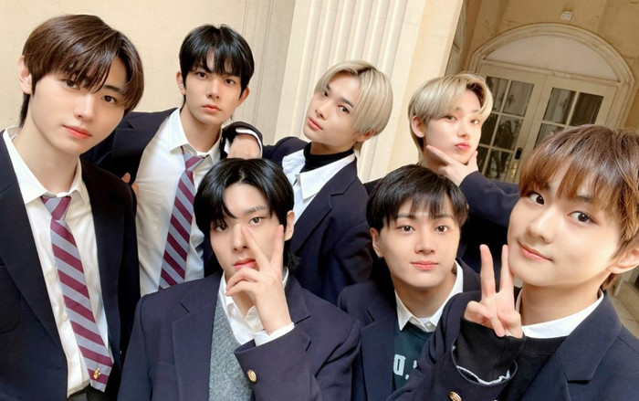 Tân binh ENHYPEN trở thành 'nhóm nhạc triệu bản' chỉ sau 6 tháng ra mắt Ảnh 2