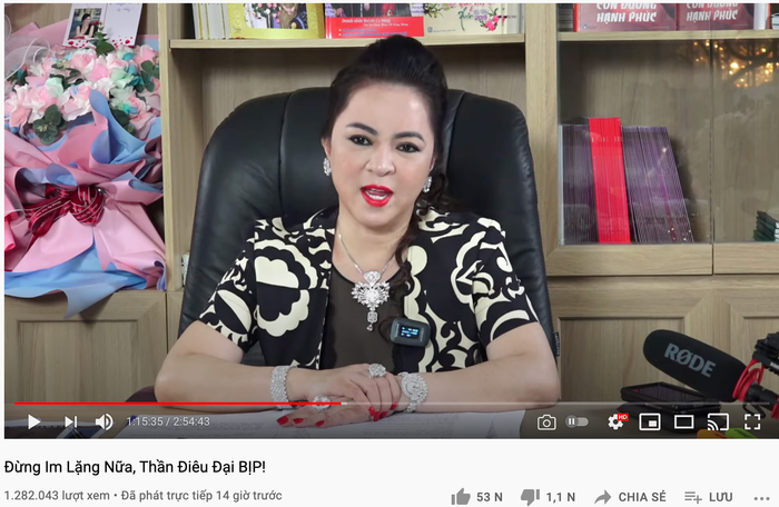 Đỉnh điểm livestream của bà Phương Hằng hút gần 500 nghìn người xem, gấp 12 lần sức chứa sân Mỹ Đình Ảnh 5