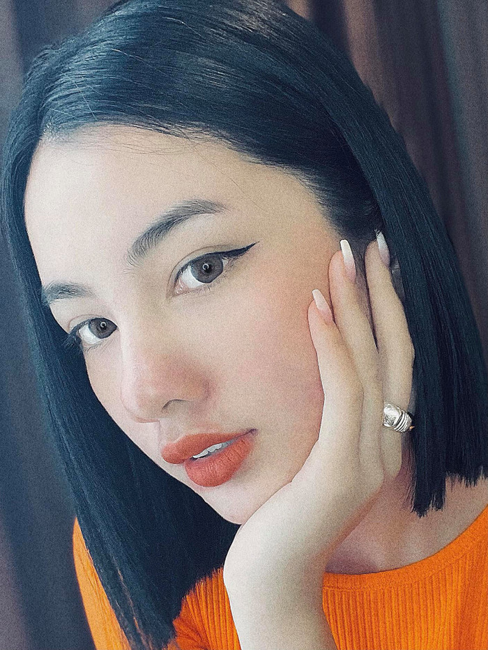 Cận cảnh nhan sắc xinh đẹp của mỹ nhân Việt 19 tuổi