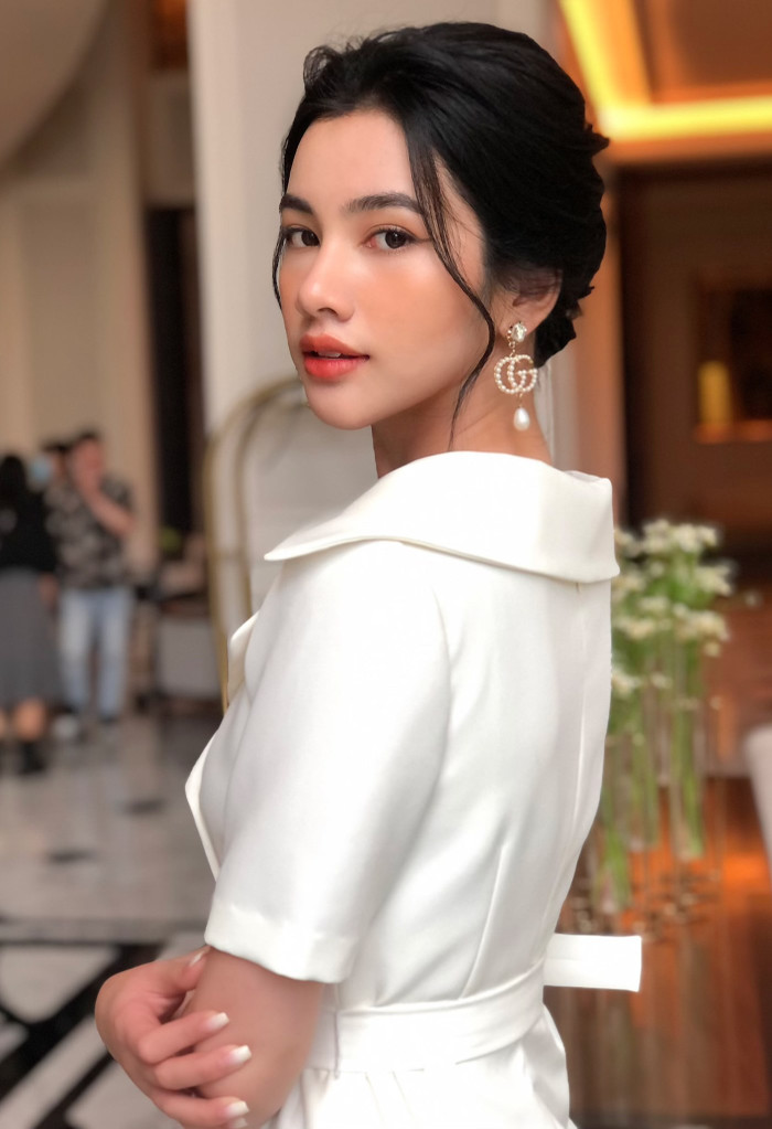 Cẩm Đan luôn là cái tên được nhiều local brand Việt chọn làm model lookbook thời gian gần đây