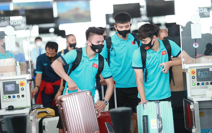 Clip: Tuyển Việt Nam lên đường sang UAE Ảnh 2