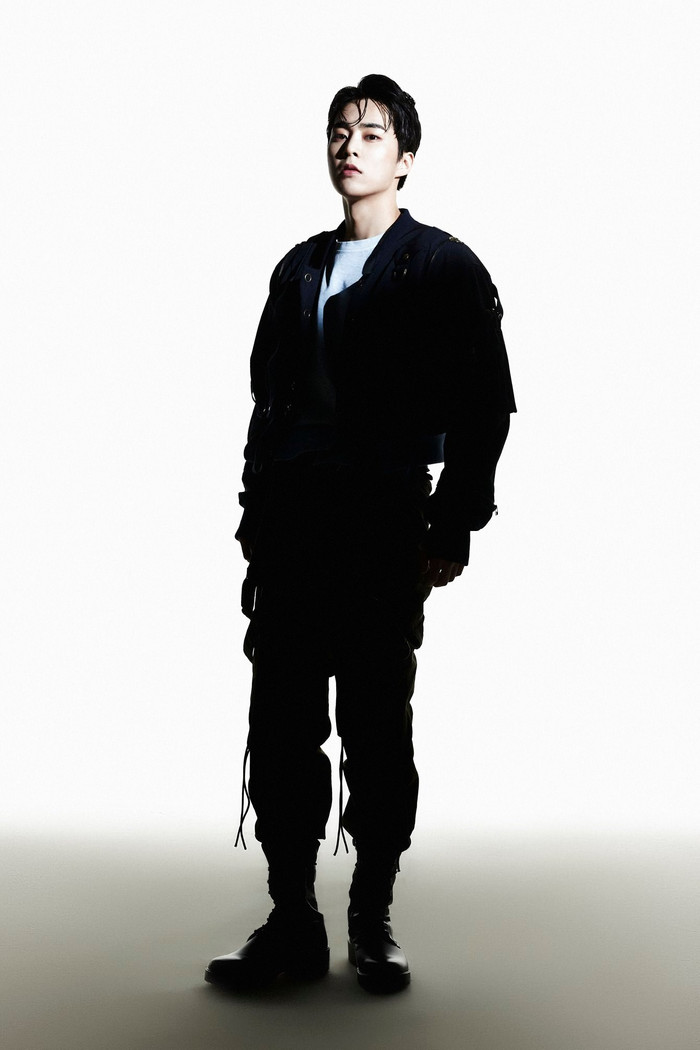 EXO tung loạt ảnh teaser mới, Lay chính thức xuất hiện Ảnh 7