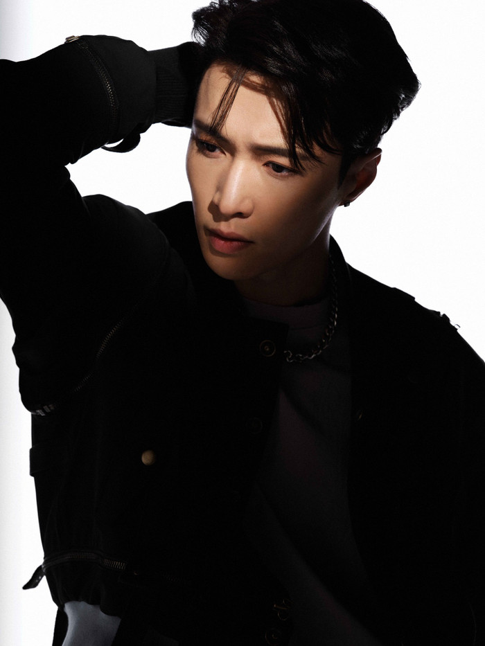 EXO tung loạt ảnh teaser mới, Lay chính thức xuất hiện Ảnh 5