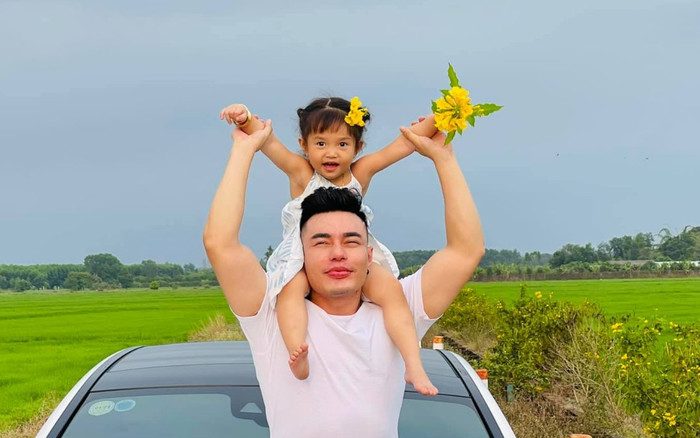 Lê Dương Bảo Lâm bức xúc đáp trả khi hai con gái bị chê xấu Ảnh 2