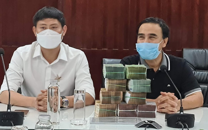 Quyền Linh trao tặng 2 tỷ làm từ thiện, khéo léo đáp trả chuyện cũ khi bị nhắc lại Ảnh 2