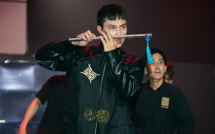 JSol khiến fan 'bấn loạn' khi trổ tài 'thổi sáo bằng mũi', điều gì đang chờ đợi? Ảnh 2