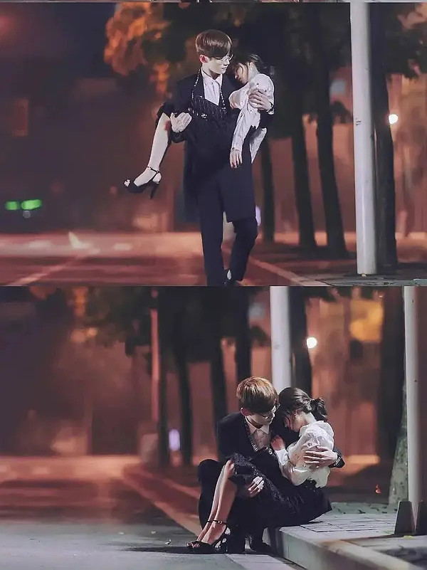 Cách bế công chúa 'gọn gàng, trơn tru' của Bạch Kính Đình đối với bạn diễn khiến người xem lịm tim vì quá ngọt ngào.