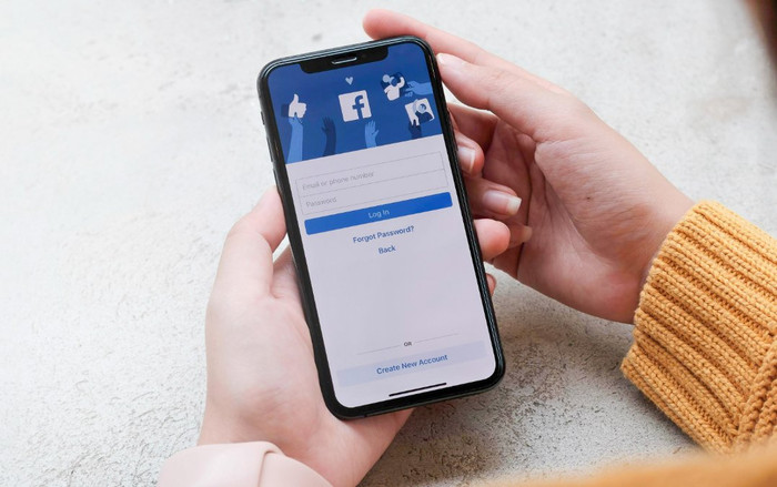 Facebook lên tiếng về việc ứng dụng mất chế độ tối sau khi cập nhật, đây là cách khắc phục Ảnh 2