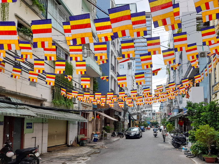 Màu sắc, độ phơi sáng được thể hiện khá tốt trên ống kính góc siêu rộng của Galaxy M12.