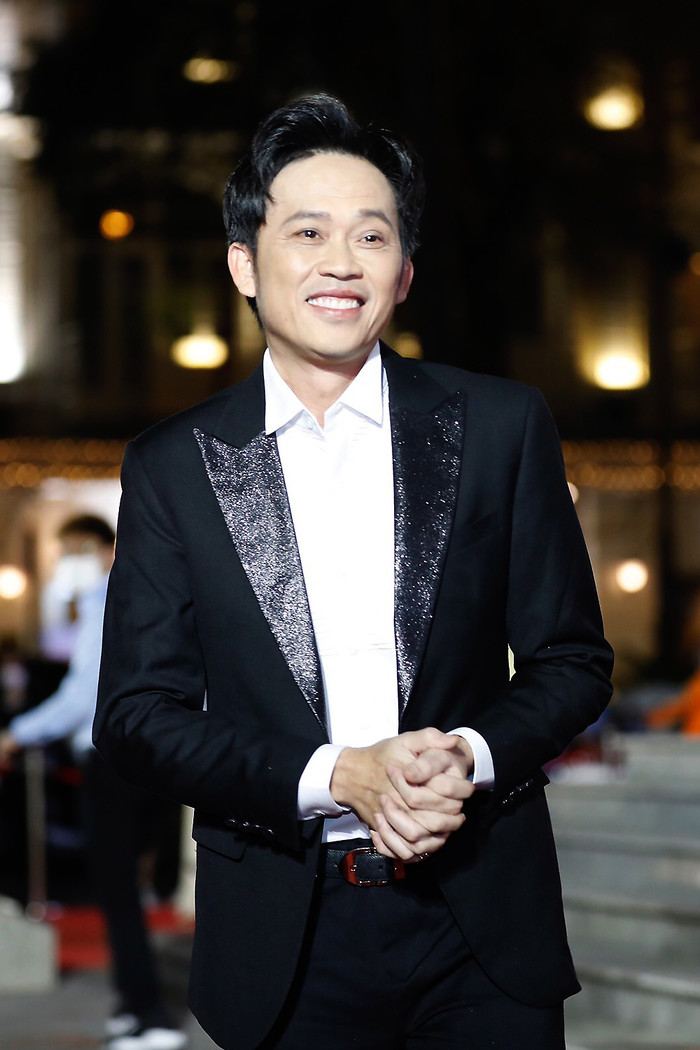 Cũng có một bộ phận cư dân mạng chỉ trích Quách Tuấn Du bao biện cho Hoài Linh và không có niềm tin vào đoạn clip đó.