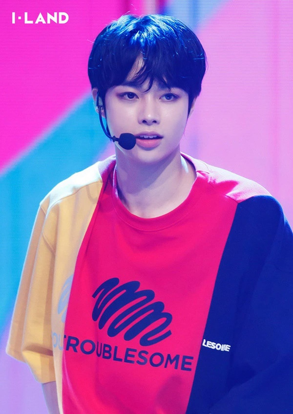 Hanbin trong show sống còn I - Land