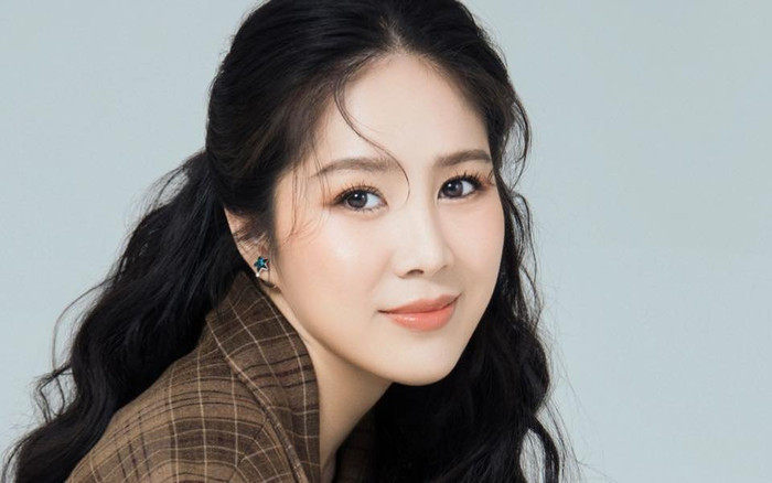 Chỉ thay đổi ảnh đại diện, Lê Phương đã khiến dân tình 'dậy sóng' vì nhan sắc xinh đẹp Ảnh 2