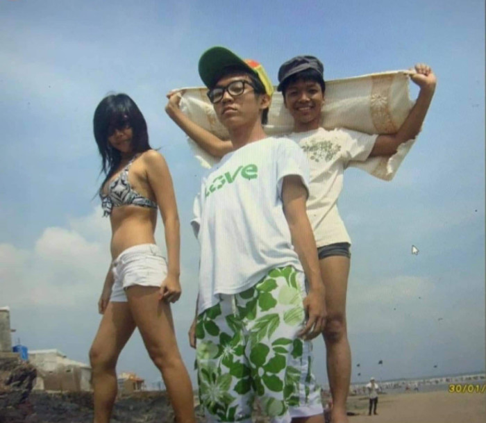 Cũng diện bikini nóng bỏng không khác bây giờ.