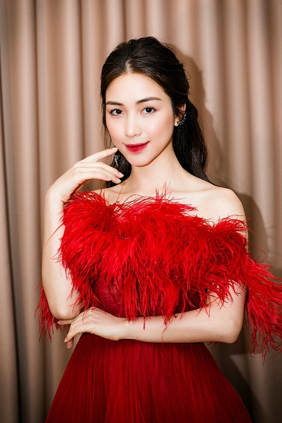 Hòa Minzy cũng thường xuyên giúp đỡ những trường hợp khó khăn trong cuộc sống.