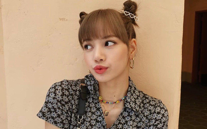 Vòng hạt nhựa năm 2000s trở thành xu hướng trang sức nổi bật trong Hè 2021 Ảnh 2