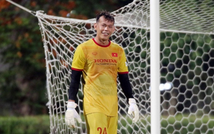 Tấn Trường: 'Văn Lâm có sang đây cũng chưa chắc được bắt chính' Ảnh 2