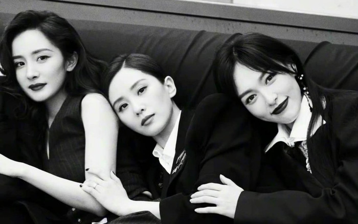 Hot nhất đêm qua: Bộ ba bạn thân năm nào - Dương Mịch, Đường Yên và Lưu Thi Thi hội ngộ cùng nhau Ảnh 2