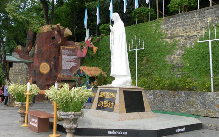 Trung tâm Thánh mẫu Tà Pao