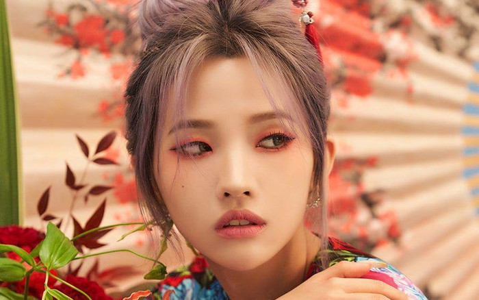 Cube mạnh tay chi tiền đầu tư hẳn một cửa hàng burger nhằm quảng bá solo cho Soyeon Ảnh 2