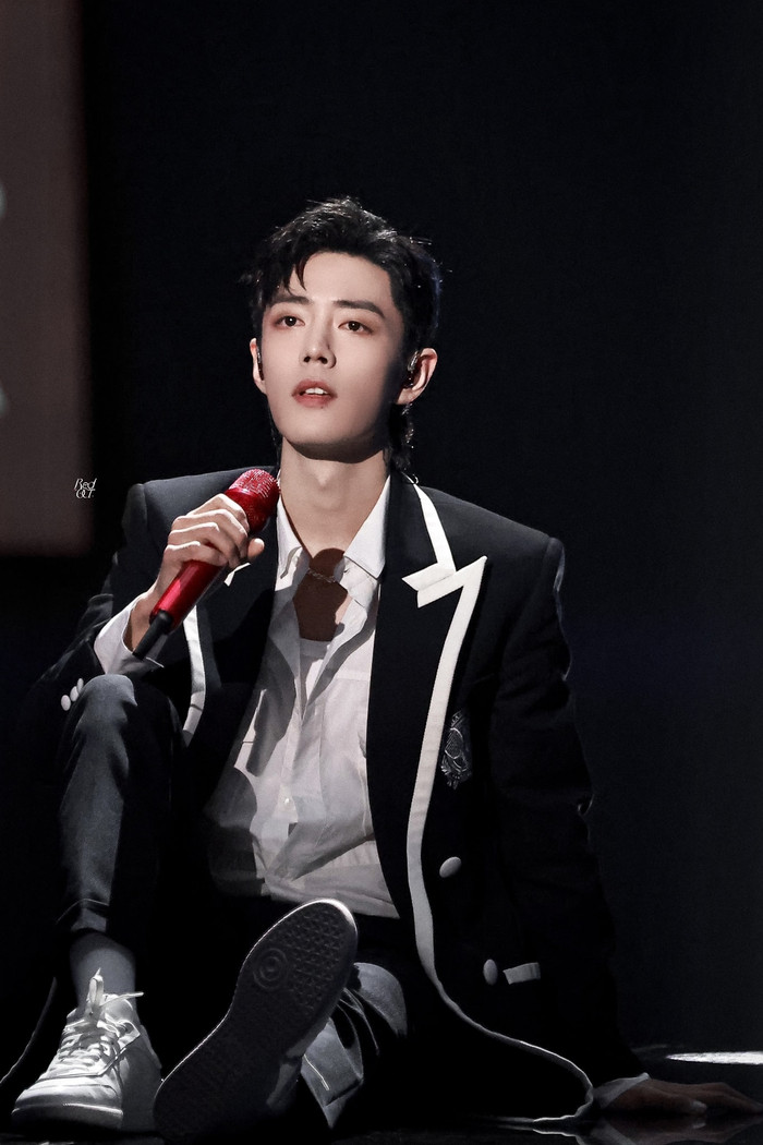 Tiêu Chiến lại bị chế nhạo: Mặt sưng vì tăng cân, hát sai lời lại cố tình thét gào để lên được nốt cao độ Ảnh 3