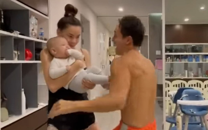 Hà Hồ tiếp sức Leon tung 'liên hoàn cước' đá bay Kim Lý Ảnh 2