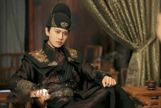 Nhậm Gia Luân nổi tiếng với khả năng diễn nhập vai, 'một phát ăn ngay' cả với cảnh khóc.