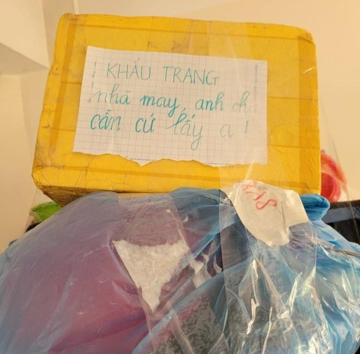 Khẩu trang trong thời điểm này quả là thiết thực và ý nghĩa