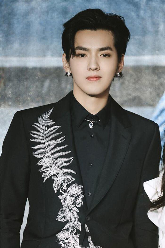 Đường tình duyên của 'Thiên triều tứ tử' Cbiz: Người như tấm chiếu mới, người bị tố bắt cá nhiều tay Ảnh 12