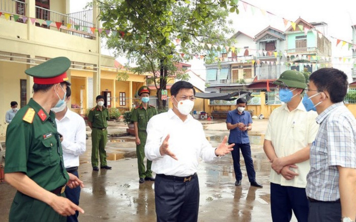 Bắc Giang tạm đình chỉ chủ tịch xã vùng tâm dịch Covid-19 vì lơ là phòng chống dịch Ảnh 2