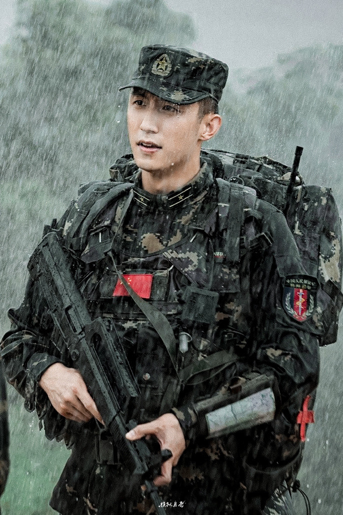 Mặc tin đồn yêu nhau, Hoàng Cảnh Du - Địch Lệ Nhiệt Ba tiếp tục nên duyên trong phim mới? Ảnh 5