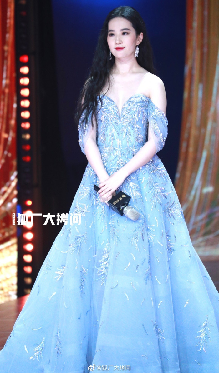 Vẻ đẹp thần tiên của Lưu Diệc Phi bị Cnet chế nhạo là lừa đảo vì ảnh thật khác xa với lời ca tụng từ fan Ảnh 8