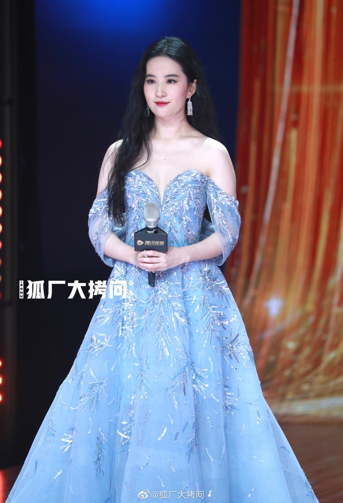 Vẻ đẹp thần tiên của Lưu Diệc Phi bị Cnet chế nhạo là lừa đảo vì ảnh thật khác xa với lời ca tụng từ fan Ảnh 9