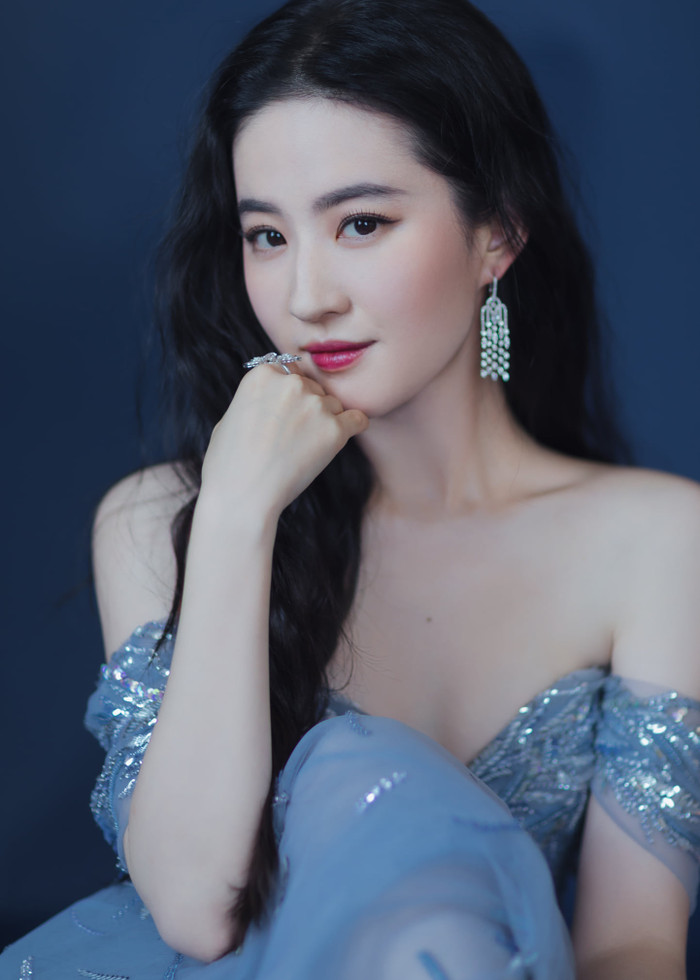 Vẻ đẹp thần tiên của Lưu Diệc Phi bị Cnet chế nhạo là lừa đảo vì ảnh thật khác xa với lời ca tụng từ fan Ảnh 4