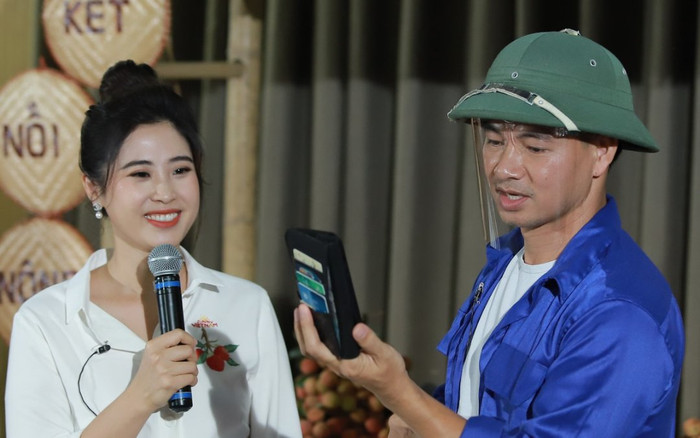 Nghệ sĩ Xuân Bắc đội mũ cối, đi dép lào livestream bán nông sản, chốt đơn 'khủng' vải thiều Lục Ngạn Ảnh 2