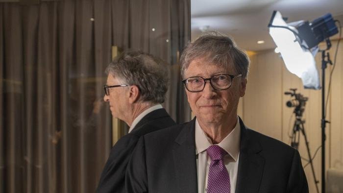 Bill Gates bị tố 'đi làm bằng xe Mercedes, hẹn hò bằng siêu xe Porsche' Ảnh 2