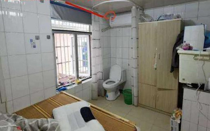 Thấy ánh sáng lạ trong điều hòa, cô gái mở ra kiểm tra, thứ bên trong khiến cô phải gọi báo cảnh sát ngay Ảnh 2