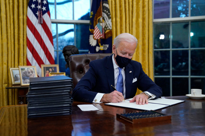 Ông Biden rút lệnh cấm TikTok, WeChat Ảnh 1