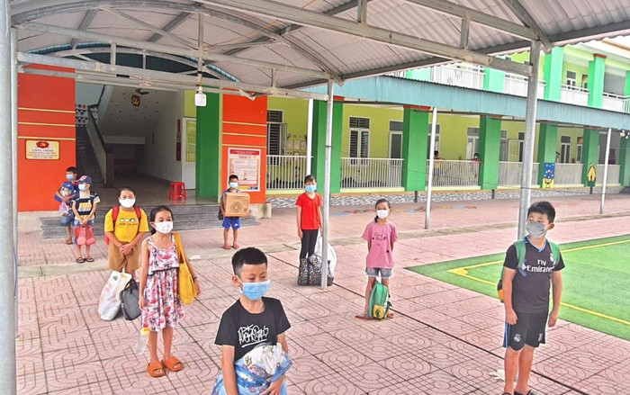 Lời nhắn gửi yêu thương dành cho 30 học sinh tiểu học đang cách ly: 'Cố gắng lên con nhé, cô yêu các con' Ảnh 2