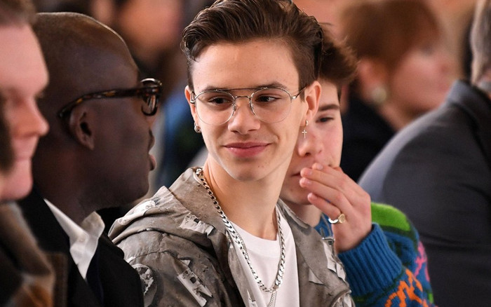 Romeo Beckham là gương mặt đại diện mới của Saint Laurent Ảnh 2